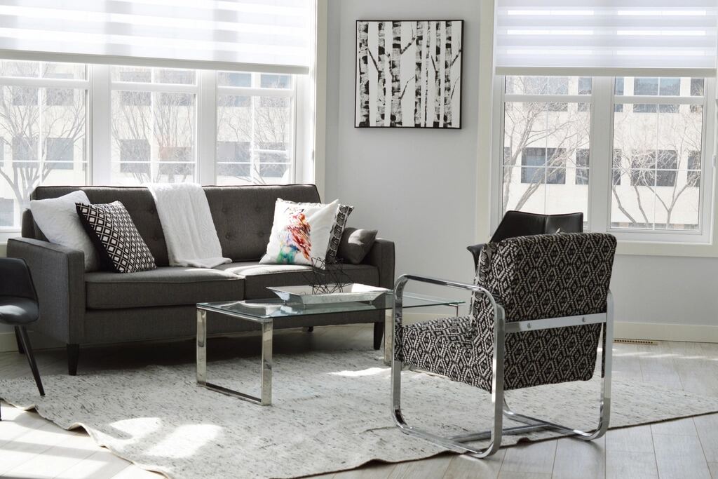 Interieur mit Komoda Fala